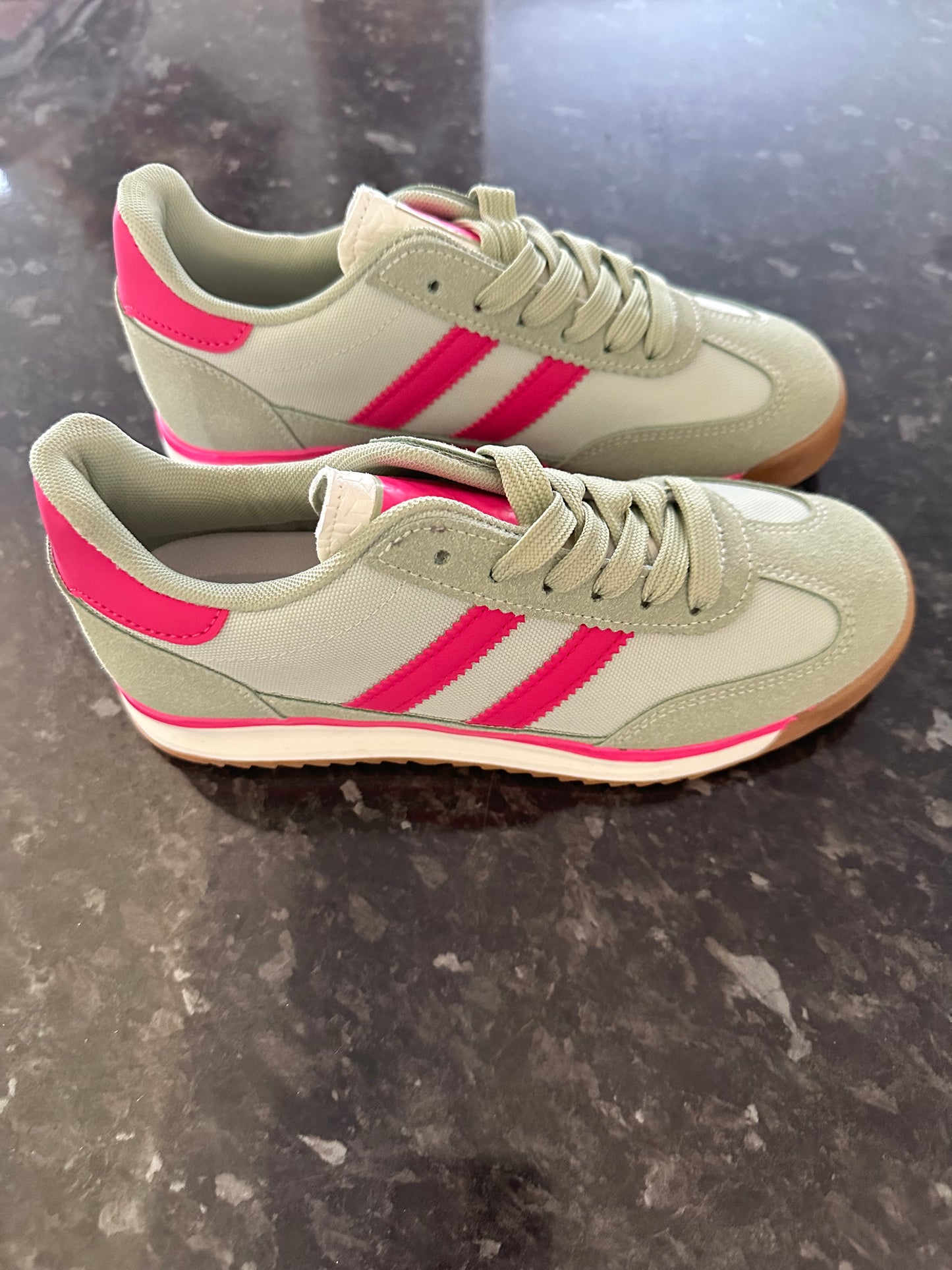 Tracey trainer