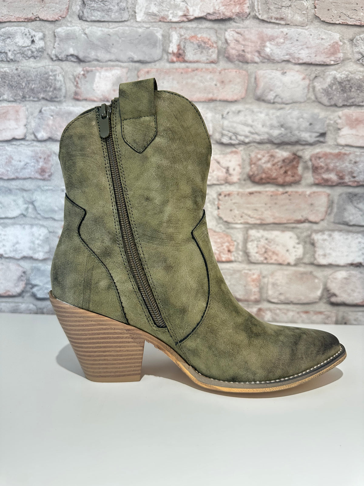 Green lightening cowboy boots