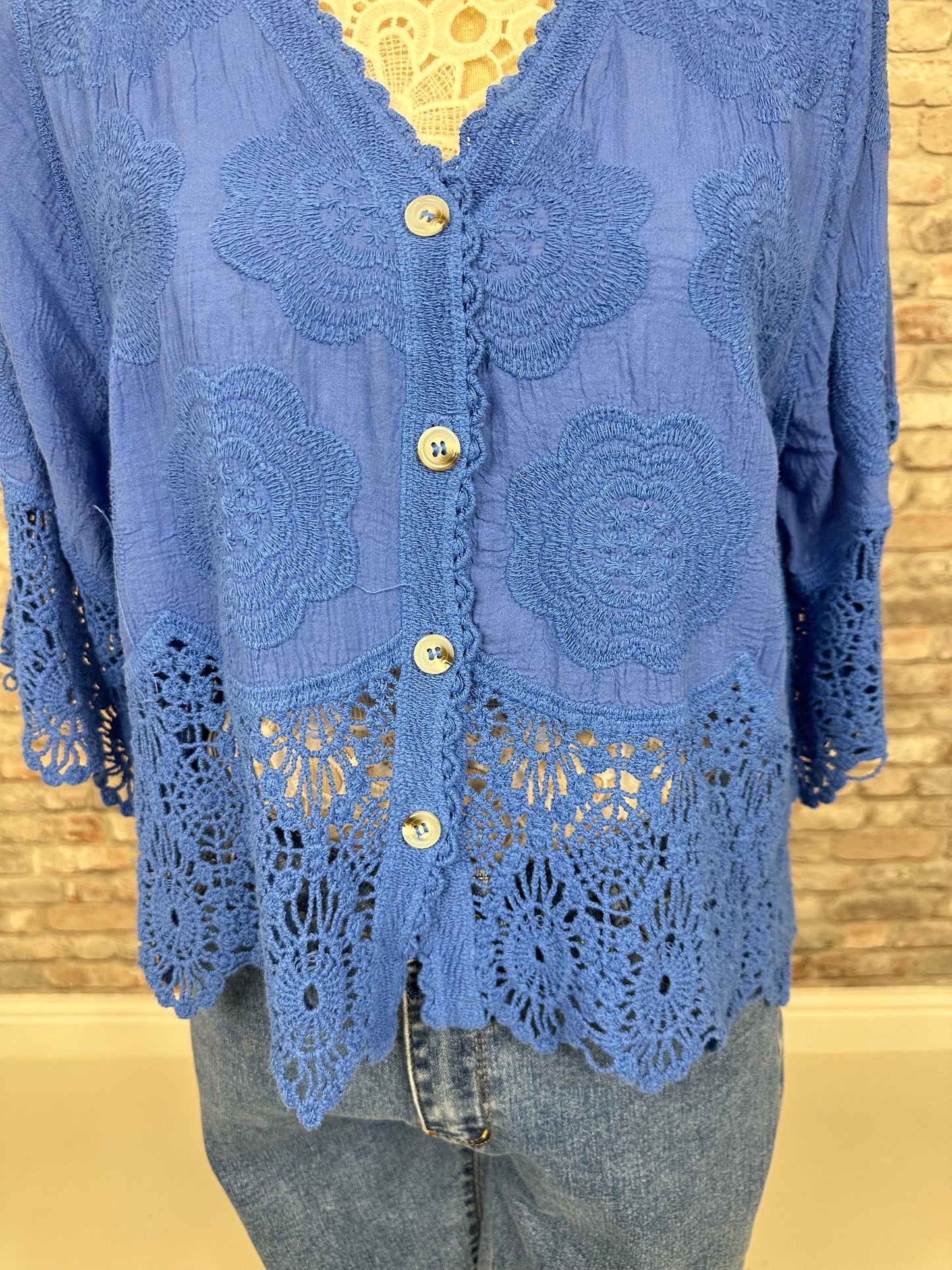 Daisy top