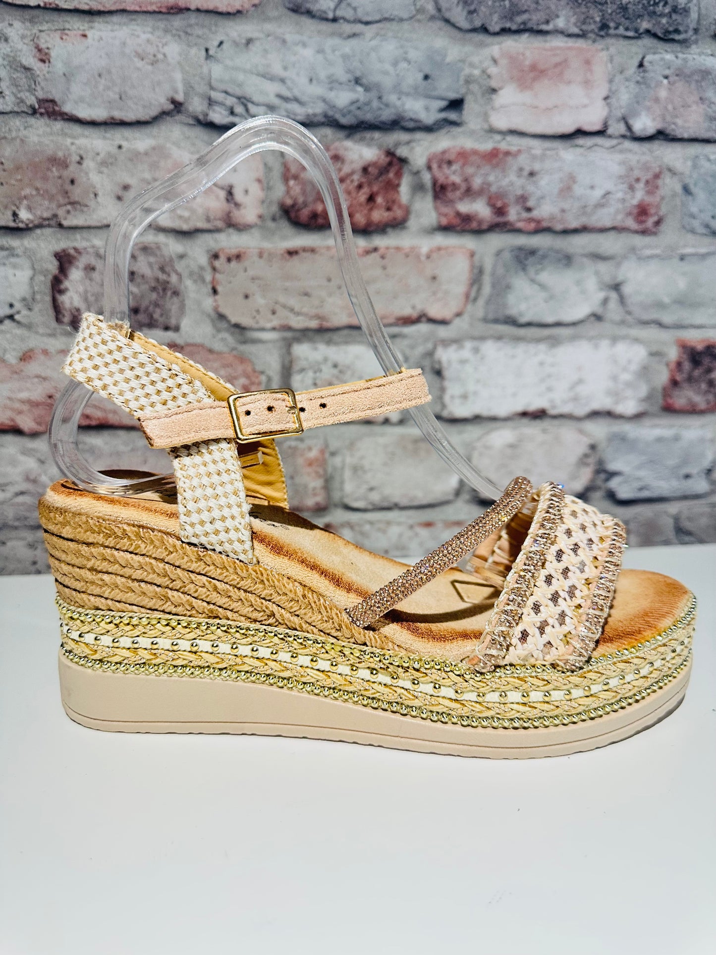 Rose wedge