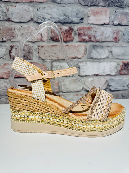 Rose wedge