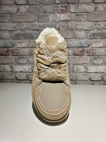 Snugg trainer