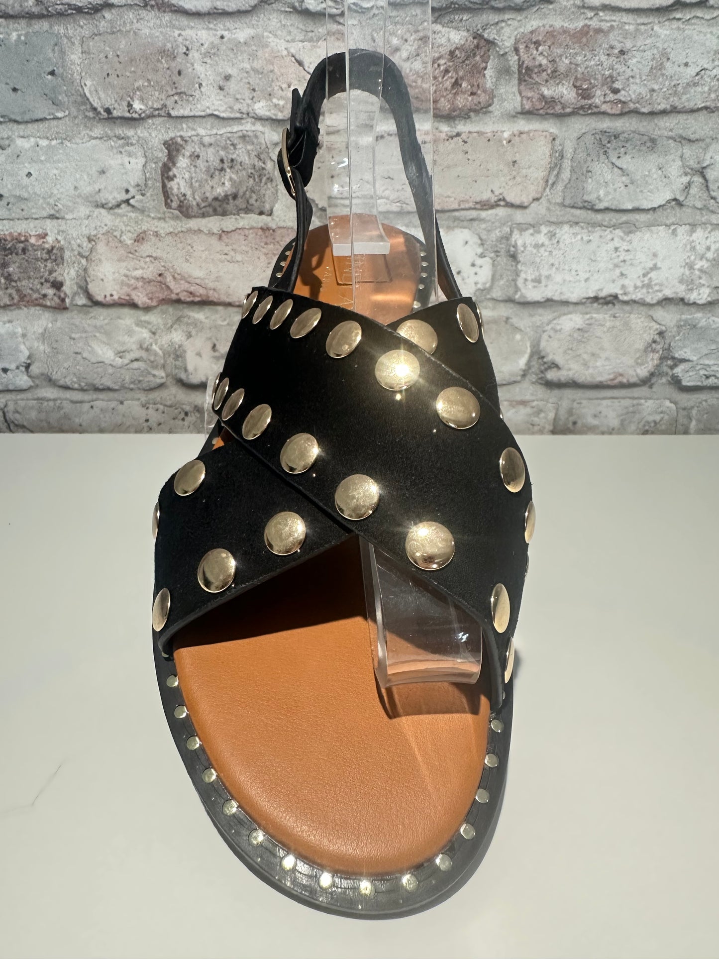 Stud sandal