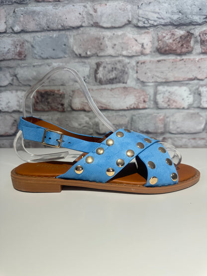Stud sandal