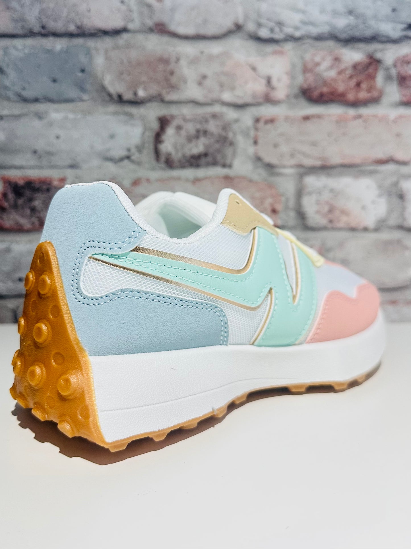Nora trainer