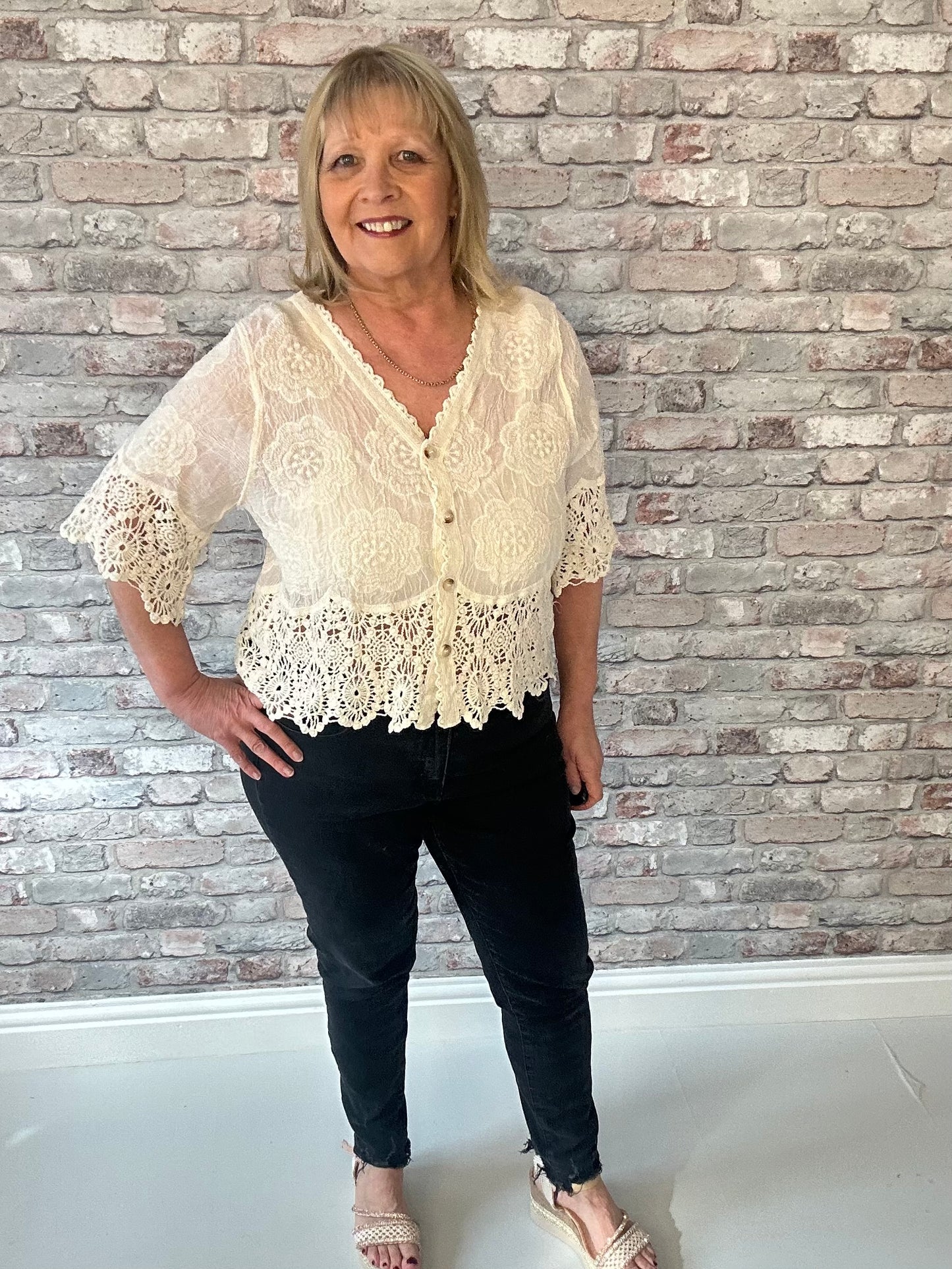 Daisy top
