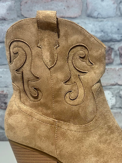 Dolly Cowboy Boots