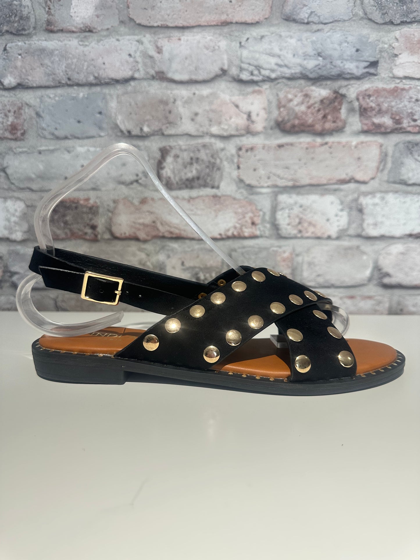 Stud sandal