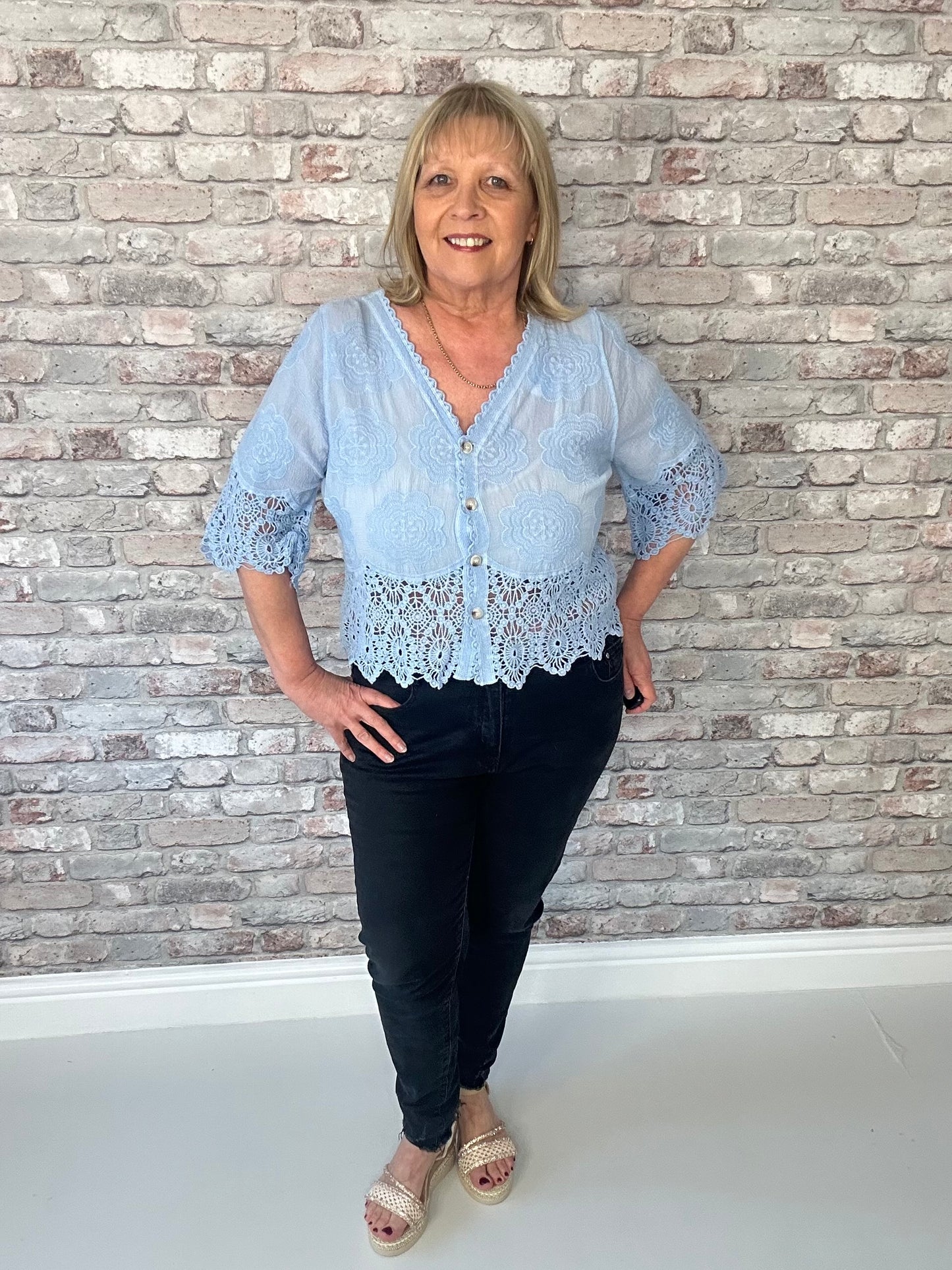 Daisy top