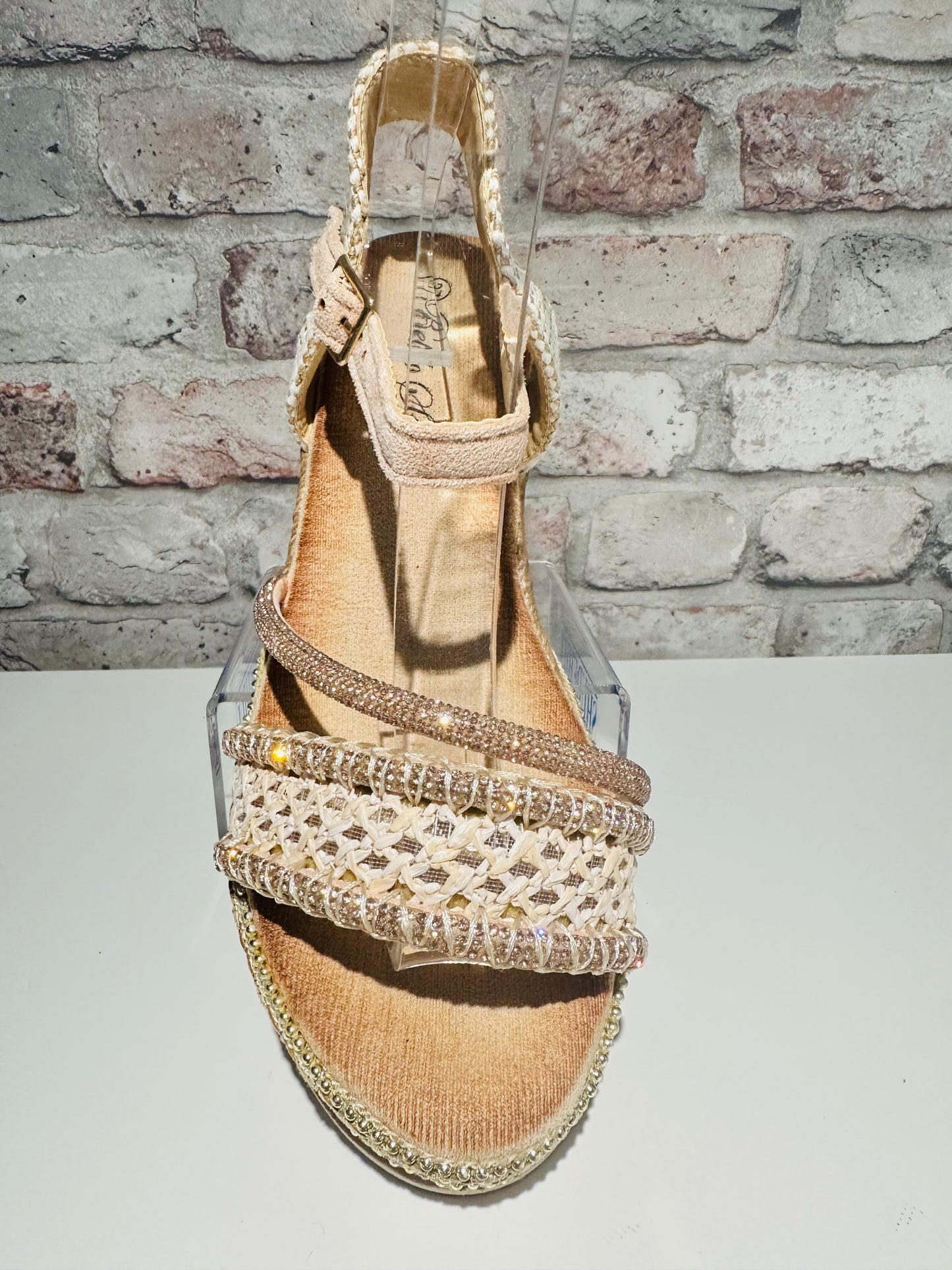 Rose wedge