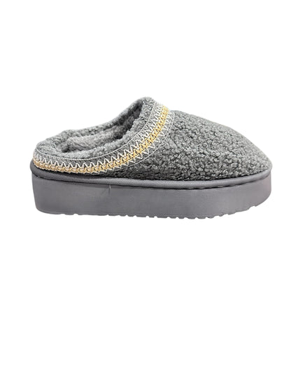 Snugg Slipper / Shoe embroidered ( fleecy )