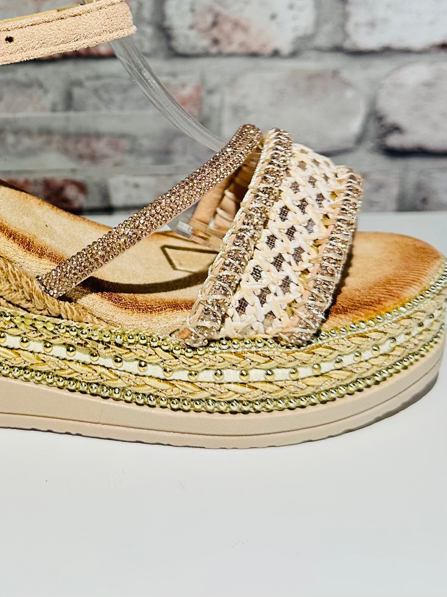 Rose wedge