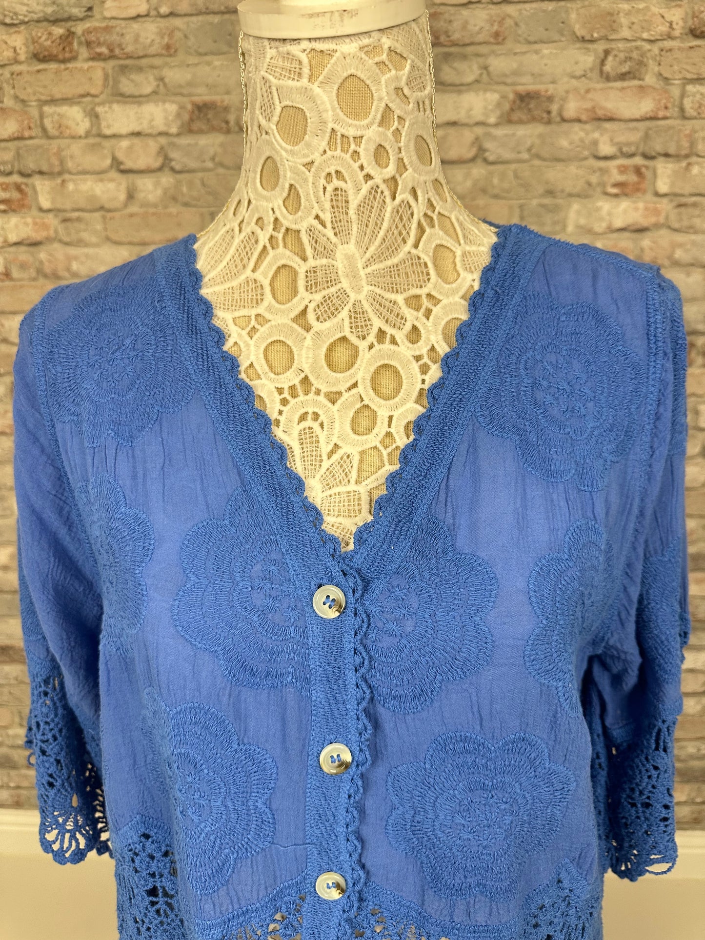 Daisy top
