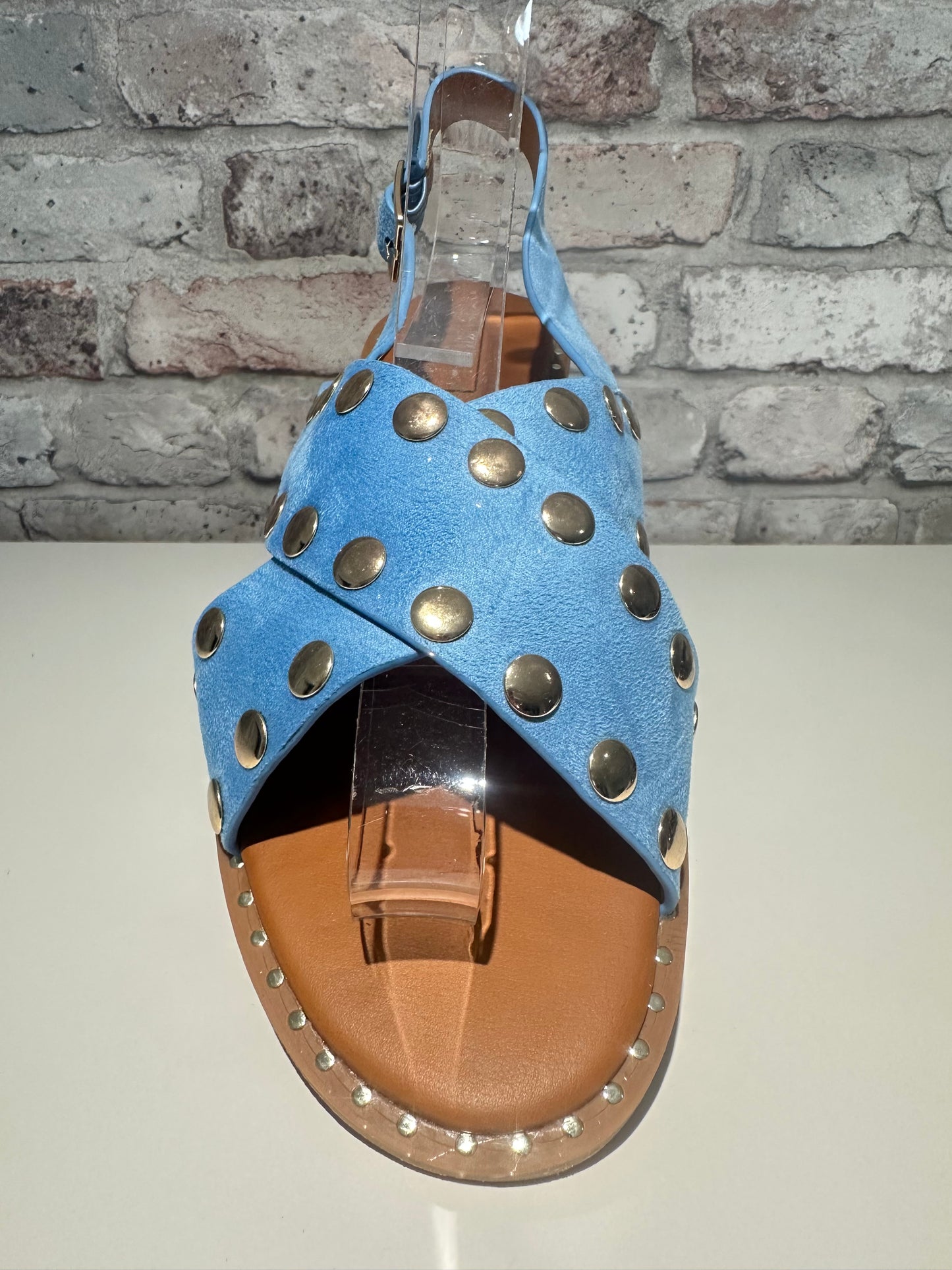 Stud sandal